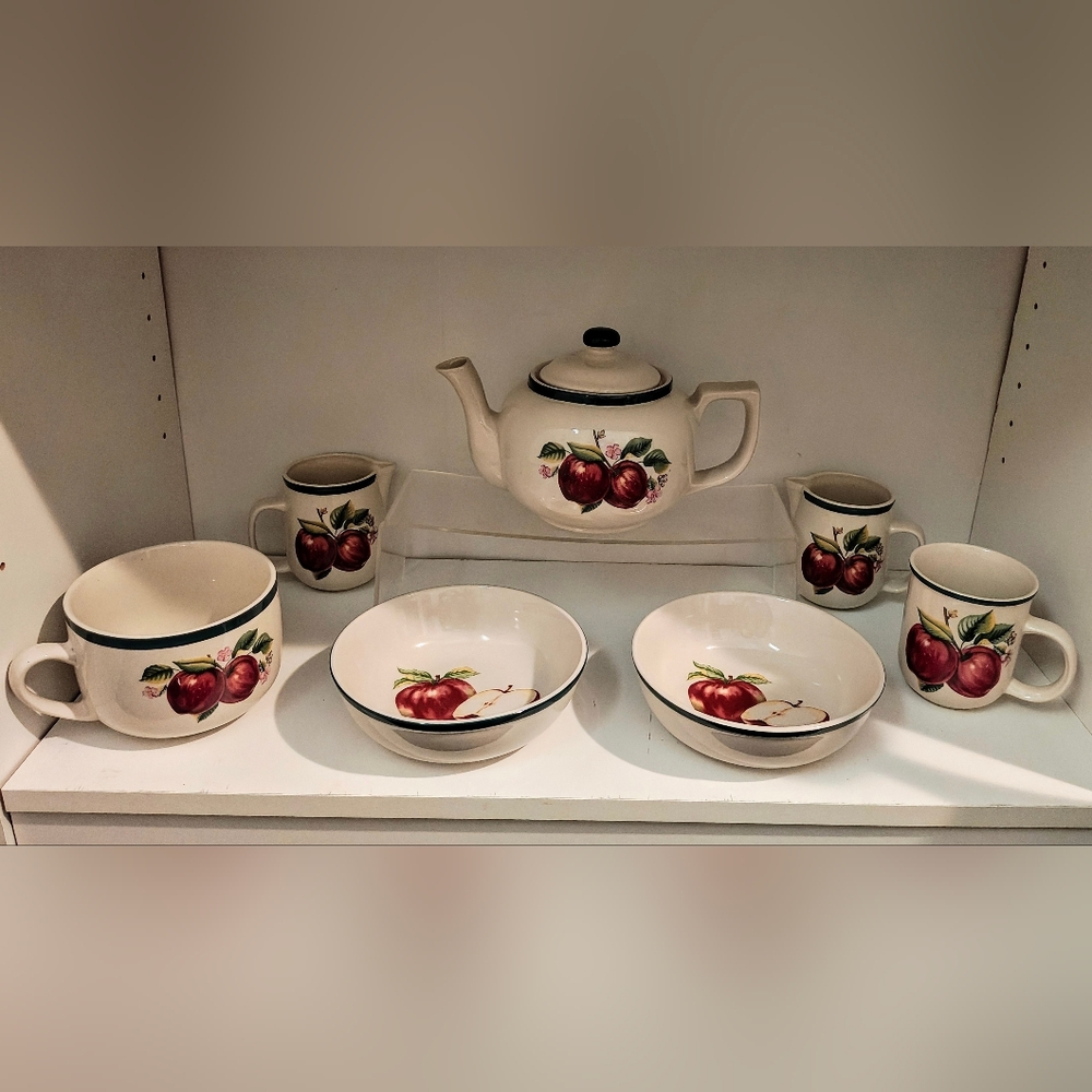 VTG China Pearls "Casuals" Apple Pattern China Set
